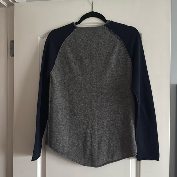 Skull 100% Cashmere Sweater with Crystals - Picture 7 of 9